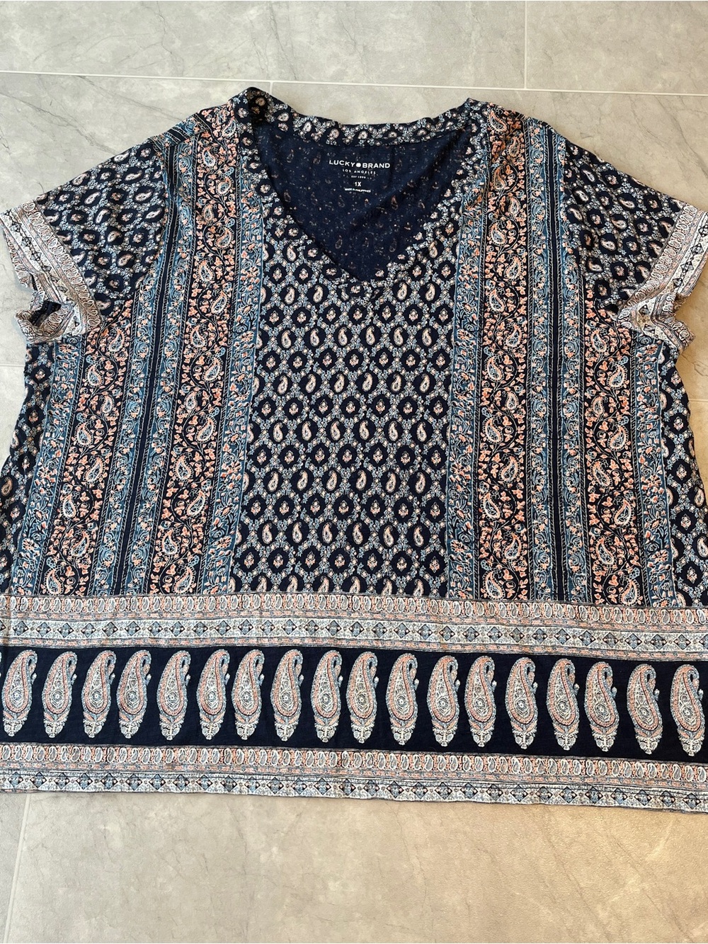 Lucky Brand Navy Paisley & Floral Short Sleeve top size 1X Cotton/ Modal casual - Picture 6 of 8